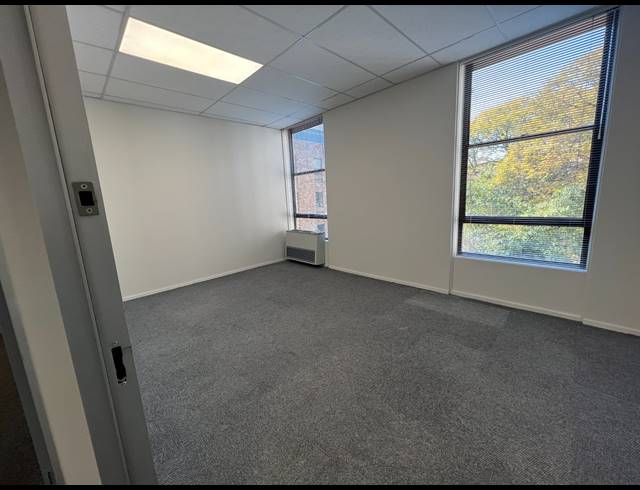 2,000M² OFFICE TO LET IN ROSEBANK
